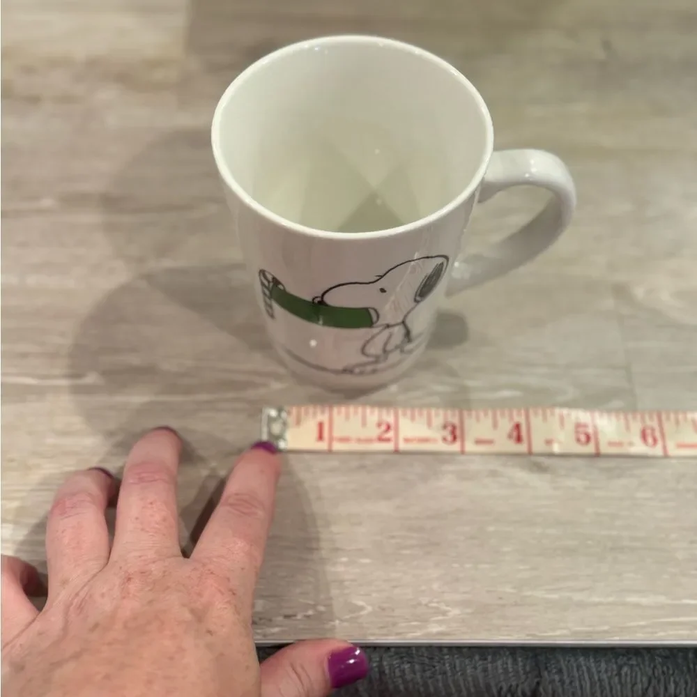 2019 Peanuts Snoopy Christmas Stoneware Mug - Picture 7 of 9